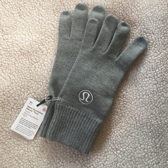 lululemon athletica Accessories - Lululemon Warm Revelation Gloves Tech